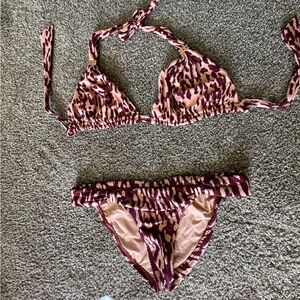 Vix Bia Logo Bikini. Top D, Bottom small